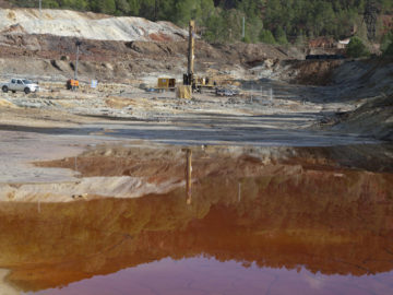Viable cyanobacteria in the deep underground of Rio Tinto