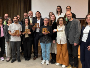 Dr Marta González receives the UAB Teaching Excellence Award